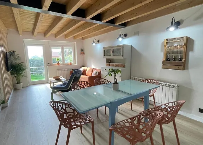 & Mar 펜션 카스트로우르디알레스