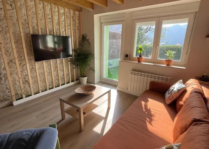 & Mar 펜션 카스트로우르디알레스